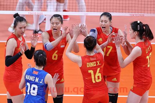 关注中国女排对阵美国女排（中国女排对美国女排全程）