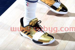 nba球星哈登限量卡（哈登限量版球鞋）
