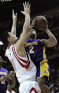 火箭vs湖人科比麦迪姚明（火箭对战湖人姚明）