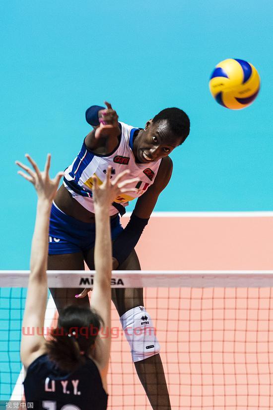 东京中国女排vs美国直播（东京奥运中国女排对美国队直播）
