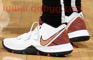 欧文aj1篮球鞋是什么样的(欧文和aj码数一样吗) 欧文aj1篮球鞋是什么样的(欧文和aj码数一样吗)