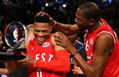 杜兰特在威少拿得分王（杜兰特欠威少一个道歉）