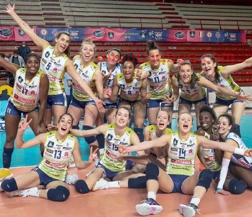 欧冠女排中国队对意大利(欧冠女排中国队对意大利比赛)