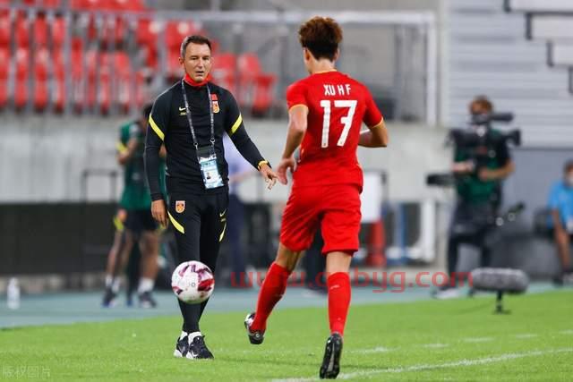 年轻的国家队主教练(国家队年轻球员)